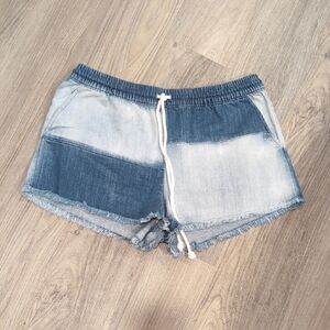 Aerie Two-Tone Blue Jean Shorts Size Medium
